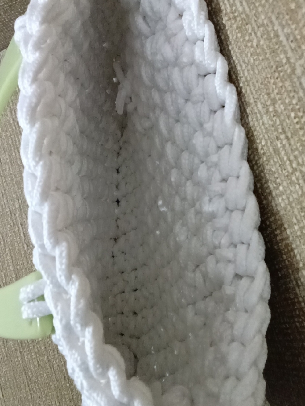 HANDMADE White Crochet Handbag with Light Green Handles SIZE 11" - Picture 6 of 6